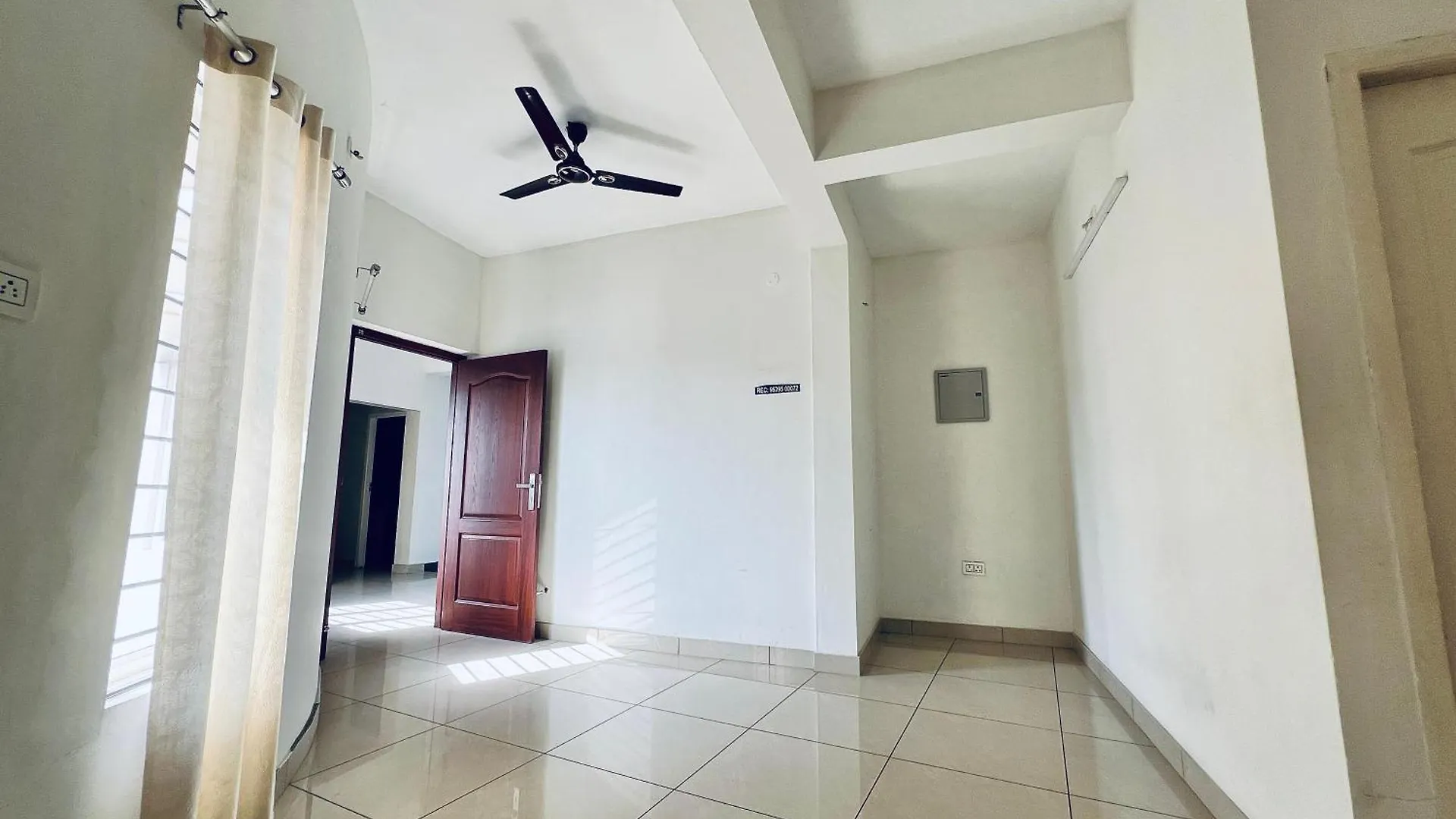 Solo Simrin Arcade Kadavanthra Kochi
